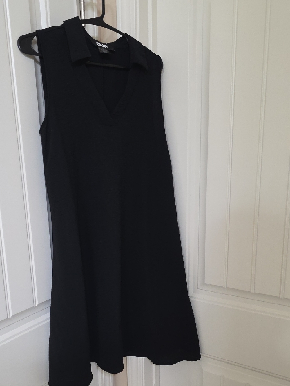 DKNY Black Sleeveless Collared V-Neck Mini Dress